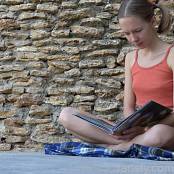 PilGrimGirl Book 001